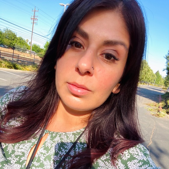 Meet your Posher, Patricia - Picture 1 of 1